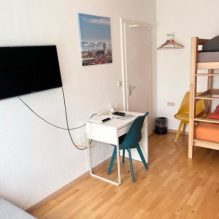 Gemuetliche Privatzimmer Mit Geteiltem Bad, Kueche Und Garten Mnichov Exteriér fotografie